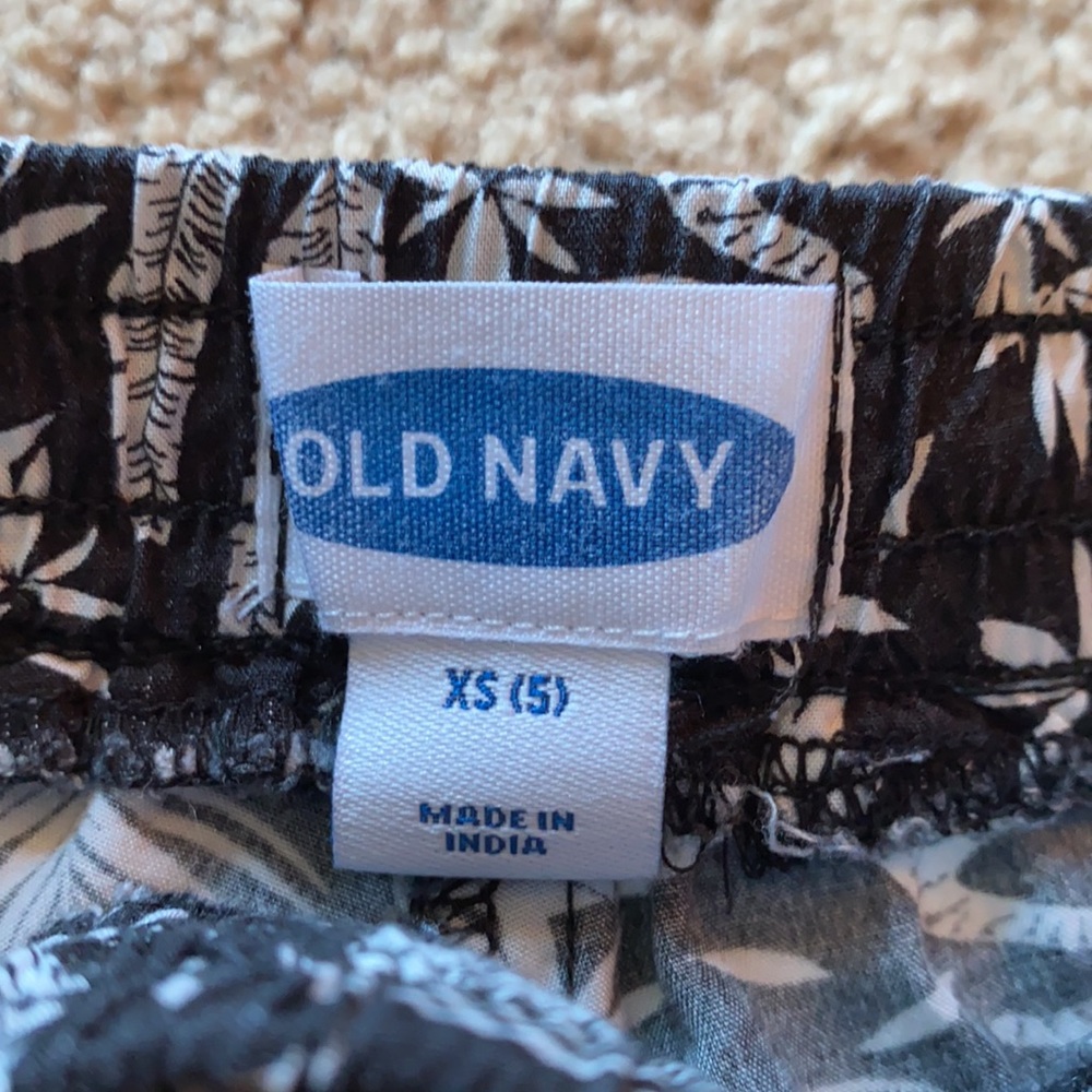 Girls Tiger Pattern Shorts - Picture 3 of 4
